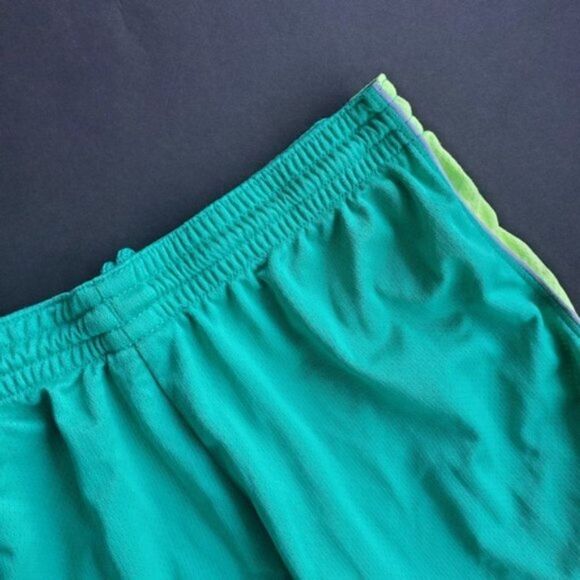 💍Nike green and yellow shorts - Picture 6 of 7